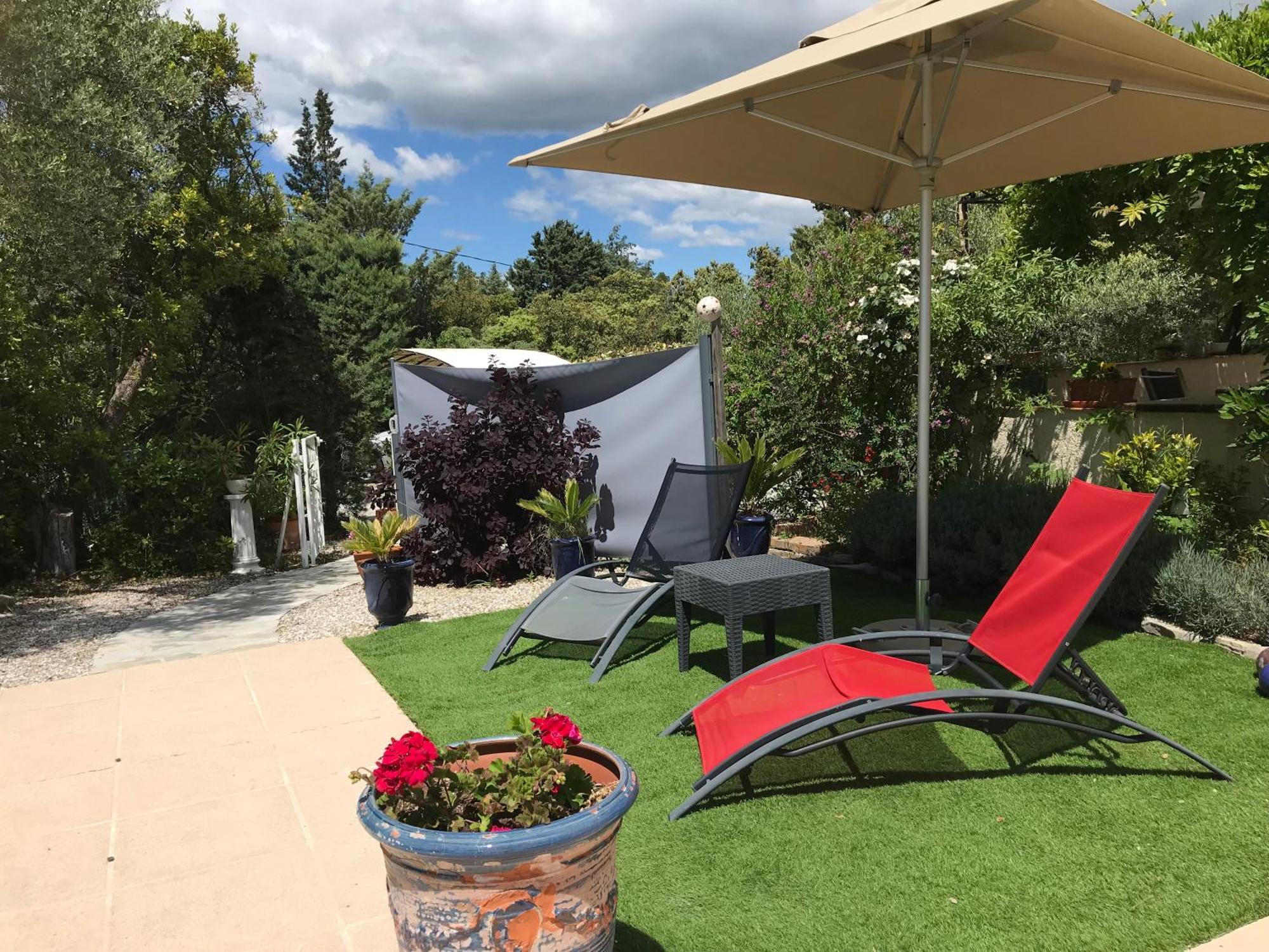 מלון לורג Le Patio Fleuri מראה חיצוני תמונה