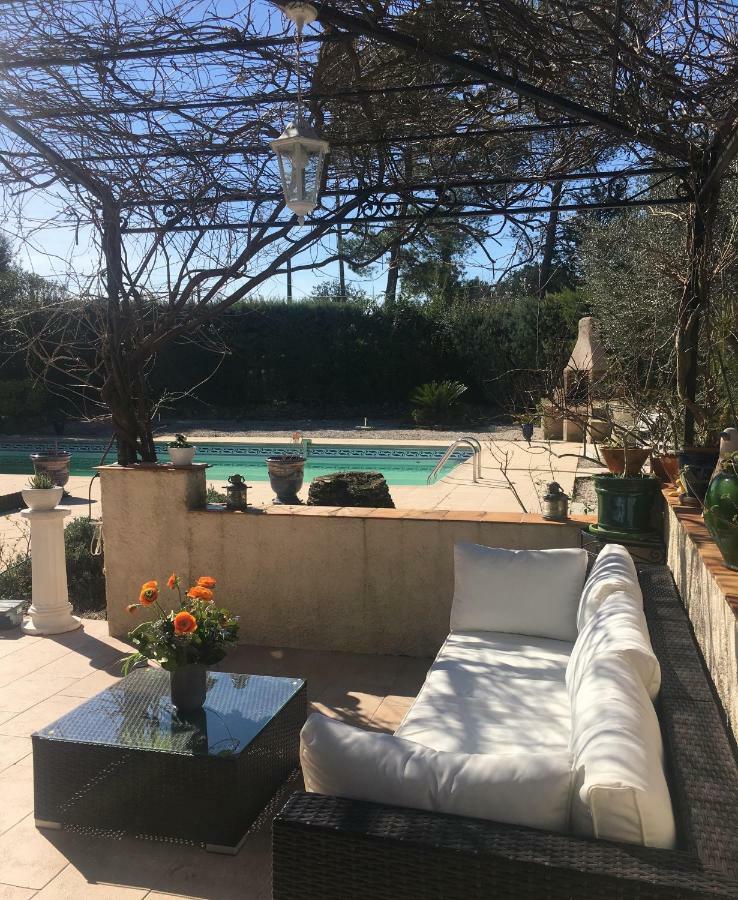מלון לורג Le Patio Fleuri מראה חיצוני תמונה