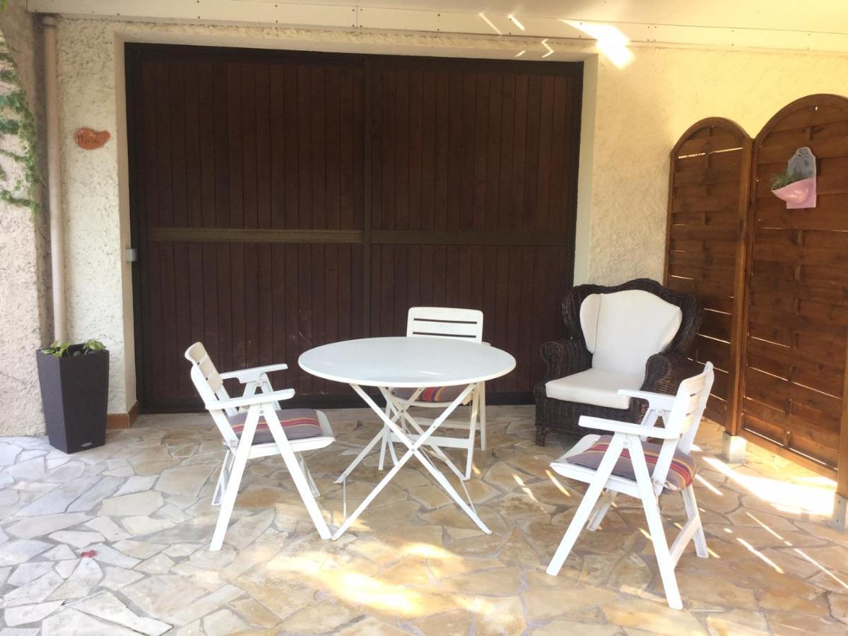 מלון לורג Le Patio Fleuri מראה חיצוני תמונה