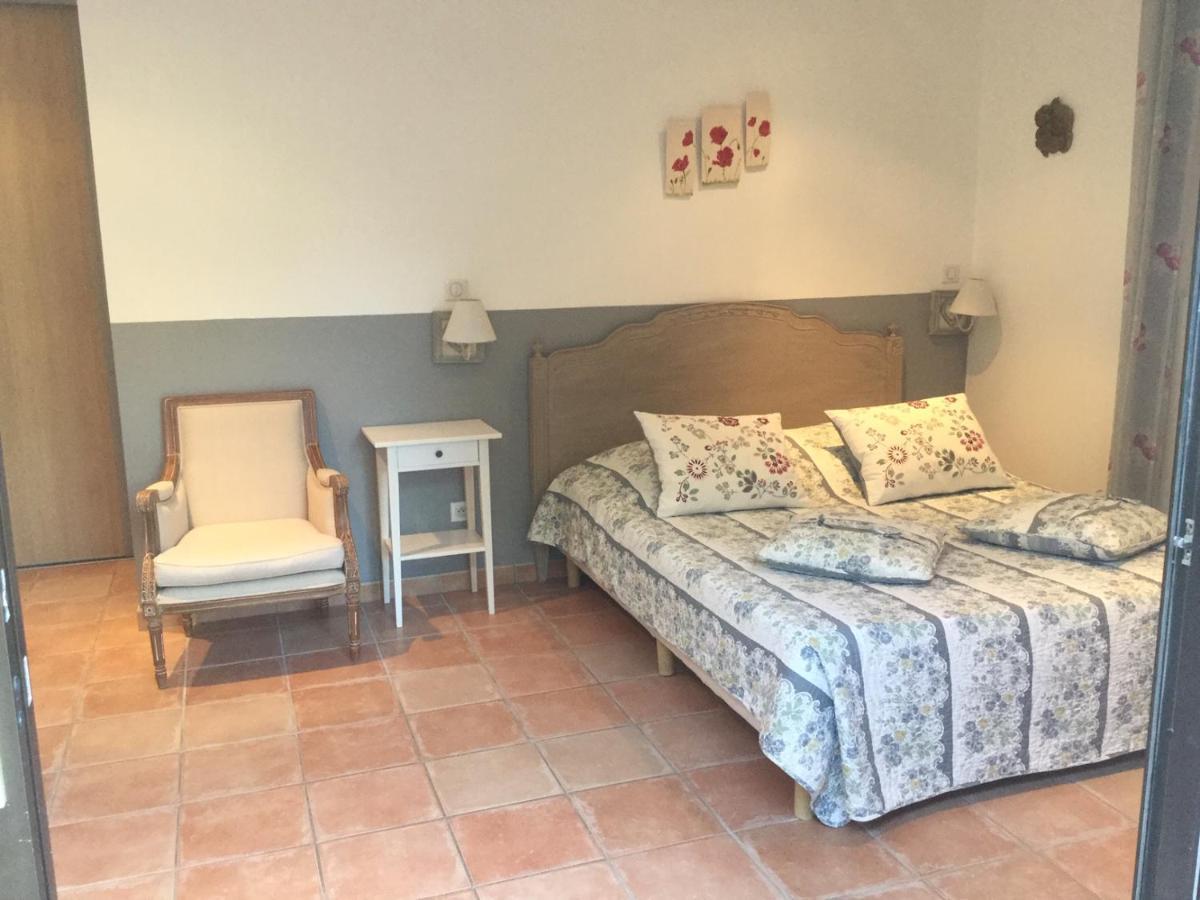 מלון לורג Le Patio Fleuri מראה חיצוני תמונה